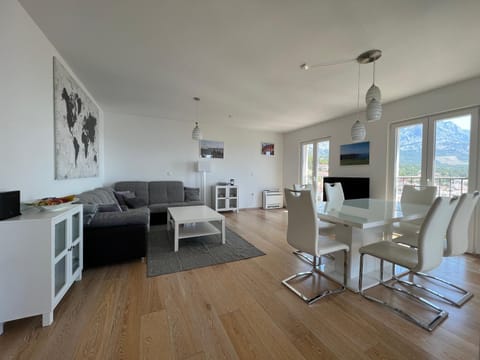 Apartament Sunny z obłędnym widokiem na morze Apartment in Brela