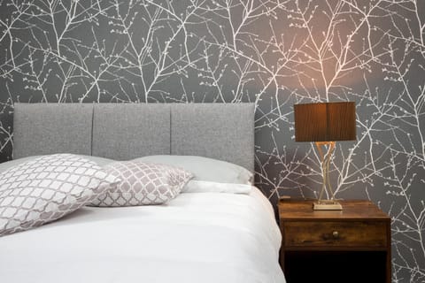 Bed, Photo of the whole room, Decorative detail, Bedroom