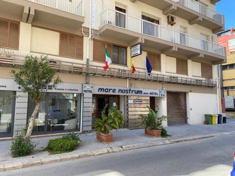 Property building, Day