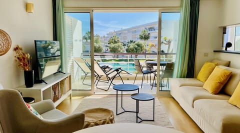 TV and multimedia, View (from property/room), View (from property/room), Balcony/Terrace, Balcony/Terrace, Living room, City view, City view, Garden view, Garden view, Pool view, Pool view, Swimming pool, Inner courtyard view, sunbed