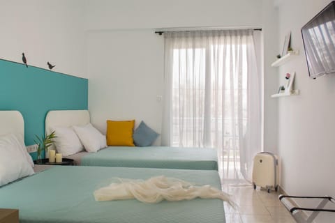 Bed, TV and multimedia, Photo of the whole room