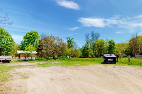 Proctorsville Paradise Apartment in Proctorsville