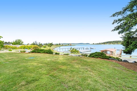 Davis House on the Bay House in Lopez Island