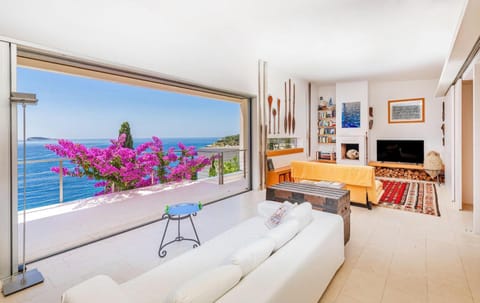 Living room, Seating area, Sea view, Swimming pool