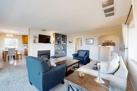 Hallie House MCA 314 House in Manzanita