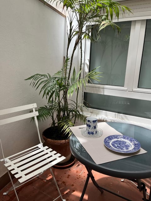 Patio, Dining area