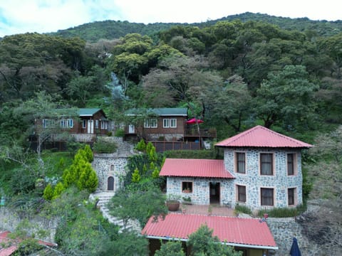Property building, Spring, Day, Natural landscape, Mountain view