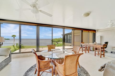 South Shore Sunset Apartment in Burnt Store Marina