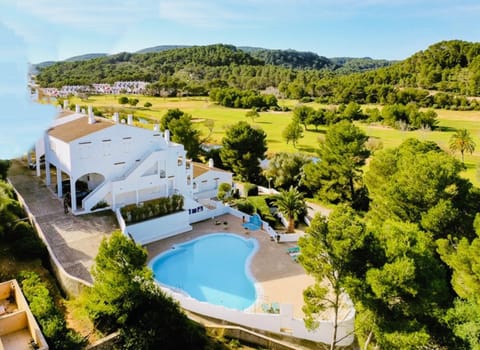 Mountain view, Pool view, Swimming pool