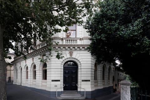 Property building, Facade/entrance
