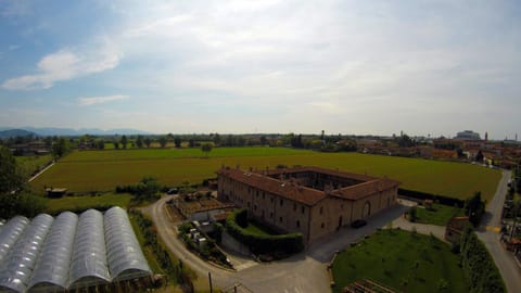 Corte Breda, Agriturismo Bed&Breakfast Farm Stay in Province of Brescia