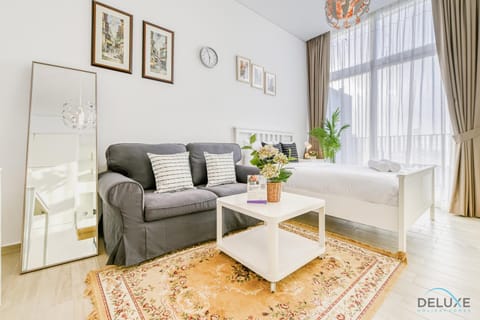 Property building, Living room, Bedroom, Swimming pool