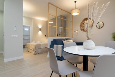 Living room, Lounge or bar