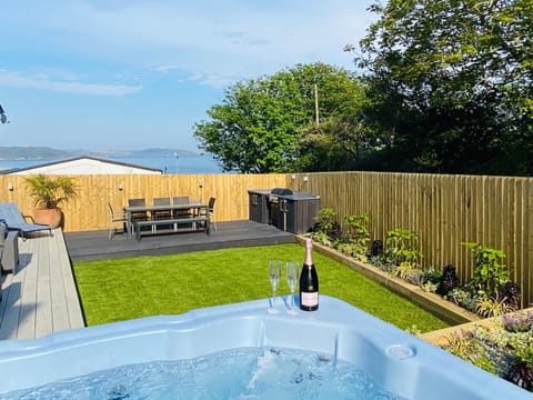 Garden, Hot Tub, Sea view, sunbed
