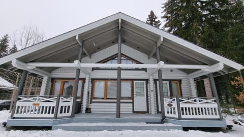 Property building, Day, Winter