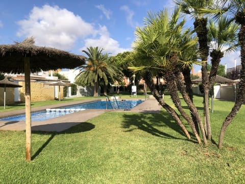Swimming pool, Swimming pool