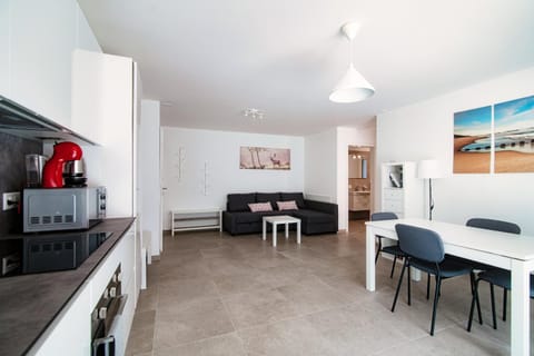 Cama 1 Apartment by Quokka 360 - a one-bedroom apartment in the Moesano valley Apartment in Canton of Grisons