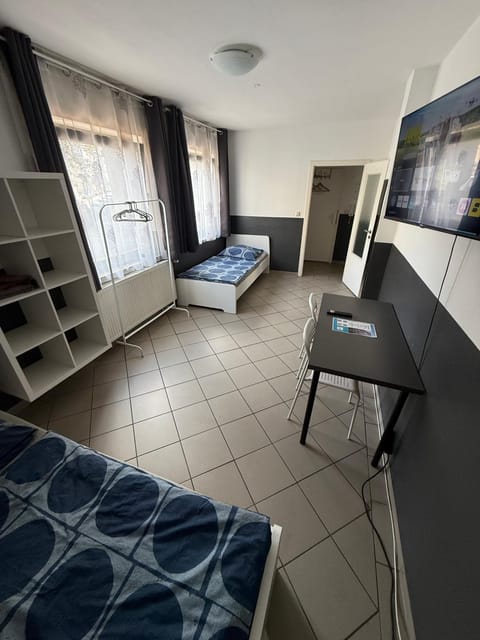 TV and multimedia, Photo of the whole room, Bedroom