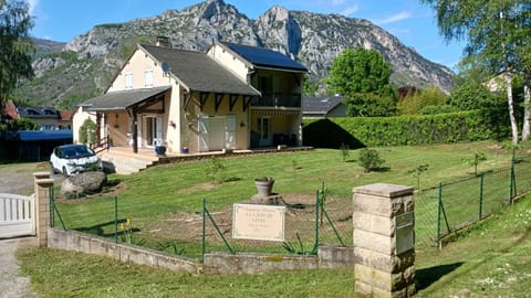 Property building, Spring, Natural landscape, Garden, Garden view, Mountain view