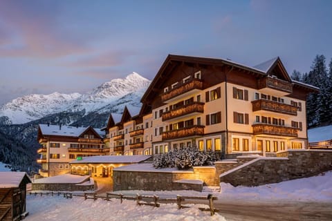 Property building, Winter, Mountain view