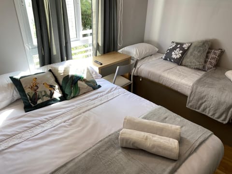 Bed, Living room, Photo of the whole room, Bedroom