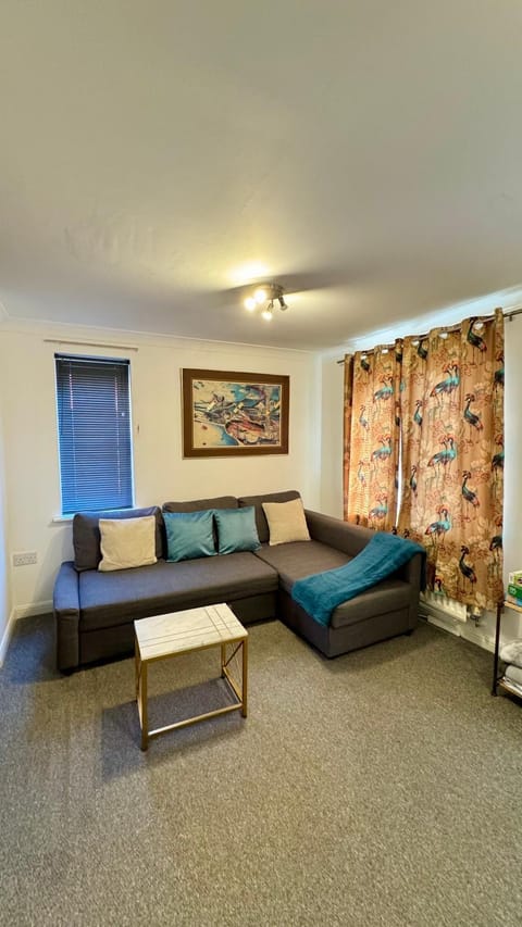 Orchid Cotswold Stone house House in Swindon