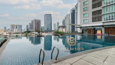 Pool view, Swimming pool, Swimming pool