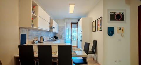 Kitchen or kitchenette, Other, Dining area