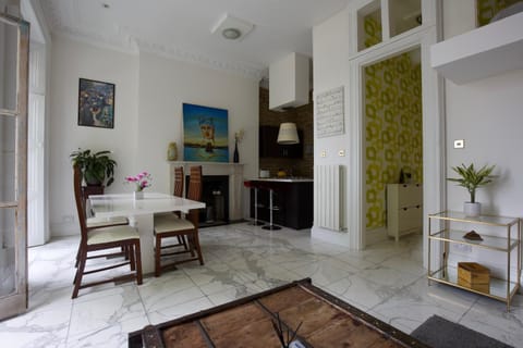 Living room, Seating area, Dining area