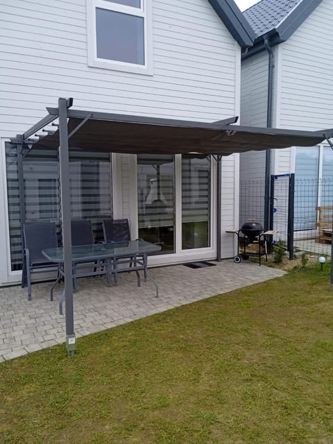 Property building, Garden, Balcony/Terrace, Balcony/Terrace, Garden view