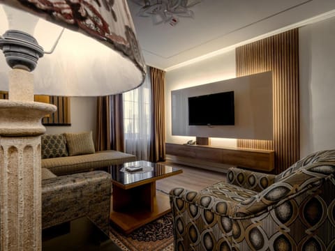 Communal lounge/ TV room, TV and multimedia, Living room, Photo of the whole room, Seating area, Evening entertainment