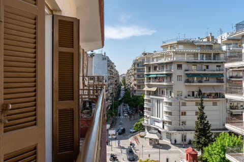 Property building, Day, Neighbourhood, City view, Street view, Location