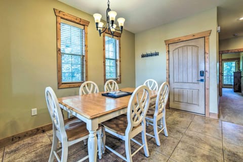 Cozy Driggs Condo about 40 Mi to Grand Teton NP! Apartment in Driggs