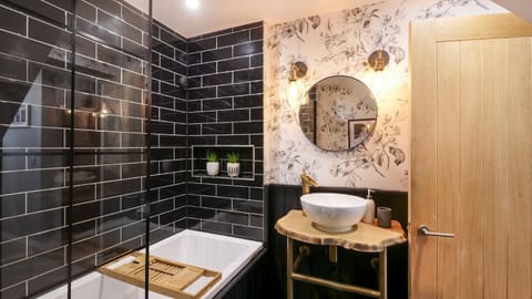 Nala's Nest Apartment in Hexham