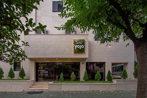 Property building, Facade/entrance