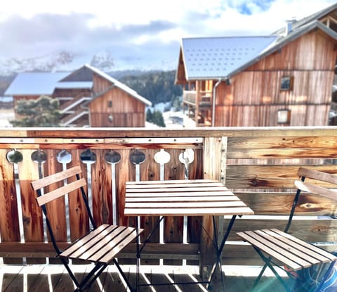Property building, Winter, View (from property/room), Balcony/Terrace