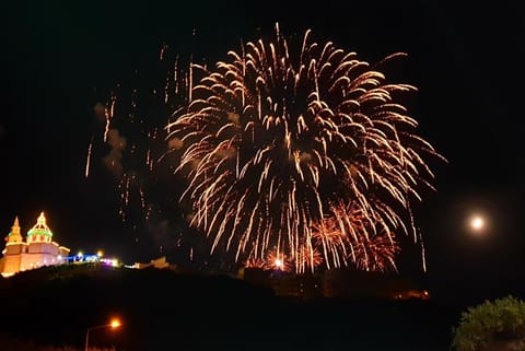 A Ground Floor Maisonette - Mellieha Bay Apartment in Malta