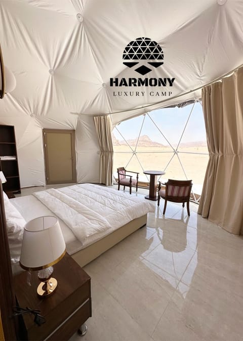 Bed, Living room, Photo of the whole room, Seating area, Bedroom, Garden view, Inner courtyard view