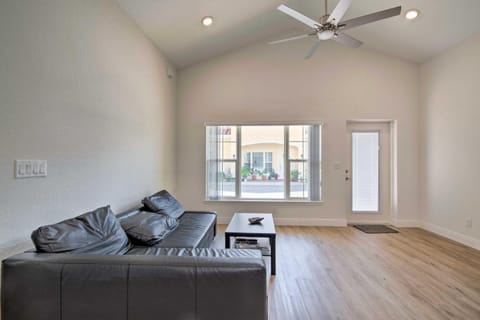 Sleek Tavares Condo 3 Miles to Downtown Apartment in Tavares