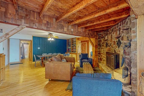 Rainbow Lake Adventures House in Wisconsin