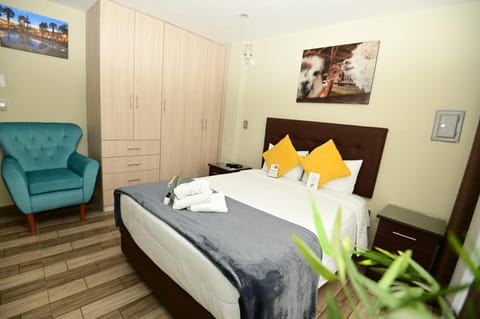 Bed, Photo of the whole room, Seating area, Bedroom, furniture, internet, safe, wardrobe