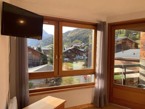 Studio ensoleillé à Morzine avec tennis proche village - FR-1-679-1 Apartment in Les Gets