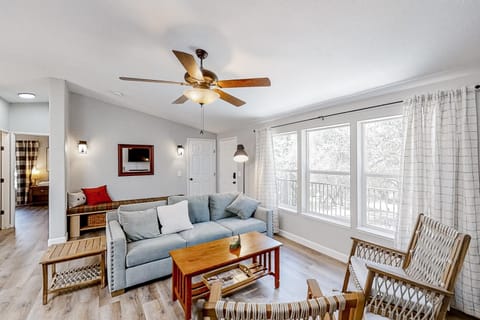 Out in the Wild House in Oakhurst