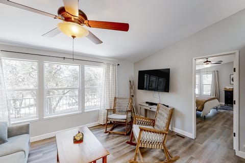 Out in the Wild House in Oakhurst