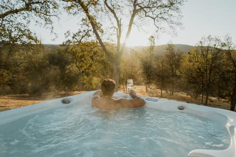 Natural landscape, Hot Tub, Spa and wellness centre/facilities, Mountain view, Sunrise