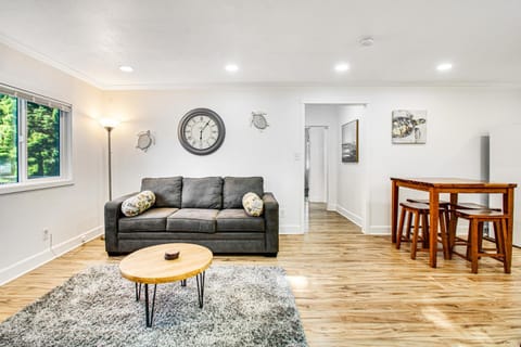 Pacific Pine House in Ocean Park