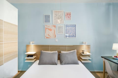Bed, Bedroom