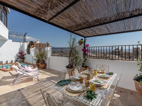 Balcony/Terrace, Swimming pool