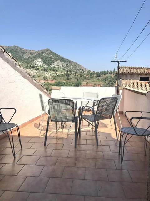 Off site, Balcony/Terrace, Mountain view