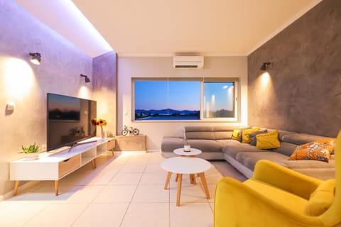 Living room, Sea view